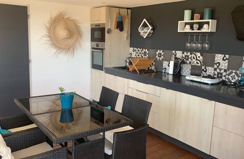 Montbazin House | Panoramic view of the village