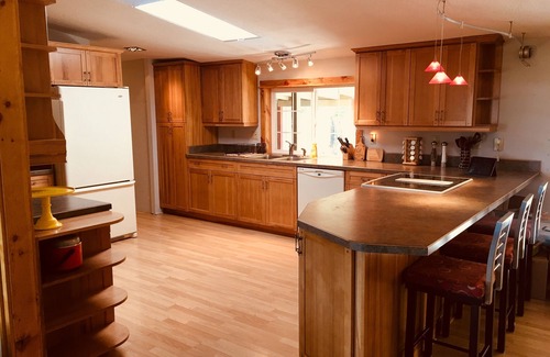 Chiloquin House | Panoramic view ranch house near Crater Lake
