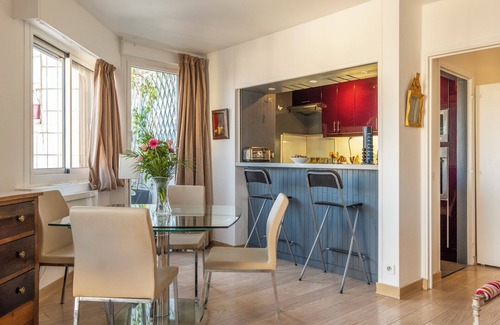 Ternes Apartment | Panoramic Views from the 17th, by Veeve