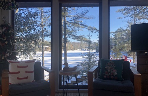 Trent Lakes Cottage | Panoramic Views inside or out! Relax & Unwind in this 4 Season Cabin on the Lake