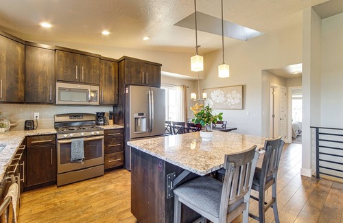 Cedar City Cottage | Panoramic Views: Spacious Home in Cedar City!