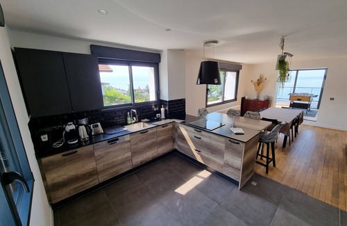Evian-les-Bains Villa | Panoramic Villa, Vue imprenable sur le Lac Léman