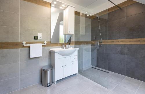 Hajduszoboszlo Bed & Breakfast | Panzió 81