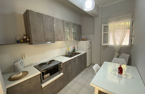 Sinarades Apartment | Papadatos Apts | Down Floor 2 Bedrooms 5mins from the beach