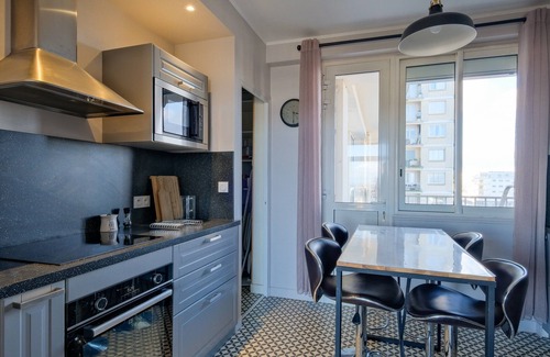 Saint-Nazaire Apartment | Paquebot - face port - mer - parking