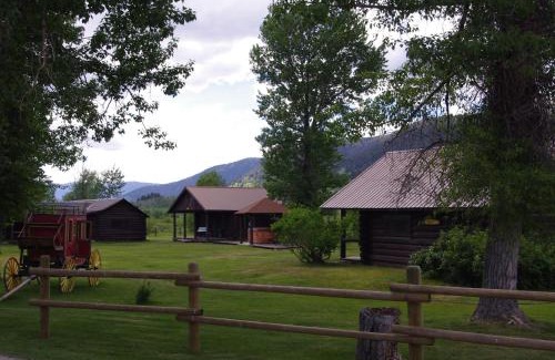 West Yellowstone Resort | Parade Rest Ranch