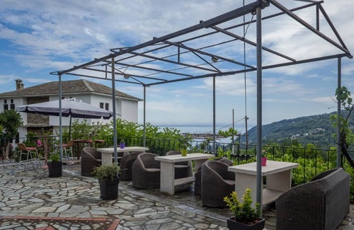 Agios Dimitrios House | Paradeisos Studio with Garden View