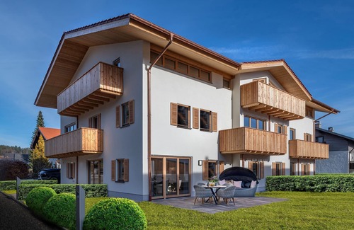 Bad Wiessee Apartment | PARADIES vacation apartment on Lake Tegernsee (5* stars DTV)