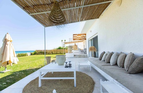 Mrezga Villa | Paradis Bleu en Bord de mer à Hammamet