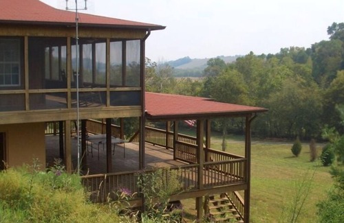 Pulaski House | Paradise -125 Acre getawaynExclusive use and privacy for you and your family.