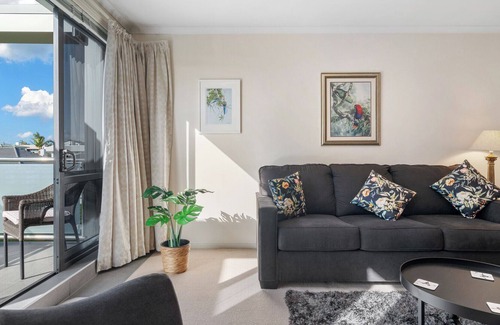 Mount Maunganui Cottage | Paradise at The Paramount - Mt Maunganui Apartment