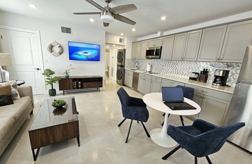 Pompano Beach House | PARADISE BEACH VILLA