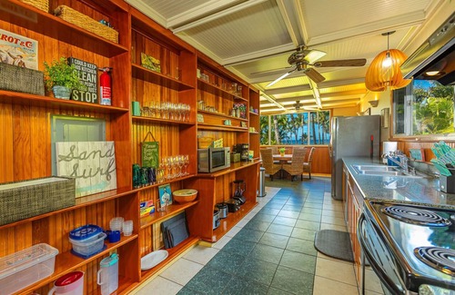 Kihei House | Paradise Family Rental on Sunny South Shore! Beachfront Charm with Pool!