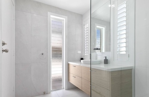 Banksia Beach House | PARADISE ON NORTH! LUXURIOUS CANAL HOLIDAY HOME