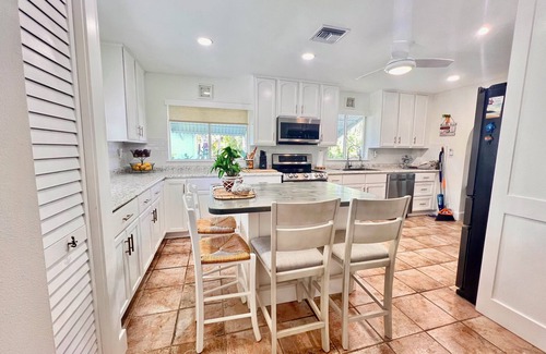 Saint James City House | Paradise Point in St James City