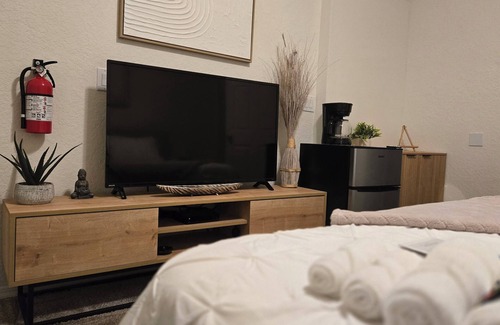Davenport Resort | Paradise Room Resort Suite room near Disney and other interest places of Florida