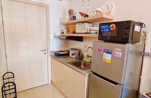Las Pinas Condo | Paradise Staycation At South!
