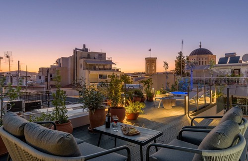 Plaka Apartment | Paradise Suite with Jacuzzi & Acropolis view