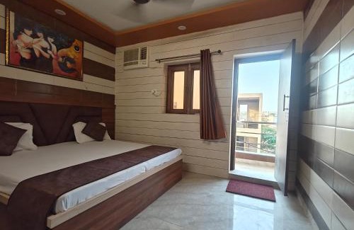 Vrindavan Villa | PARADISE VILLA "Lord Krishna's Inn"