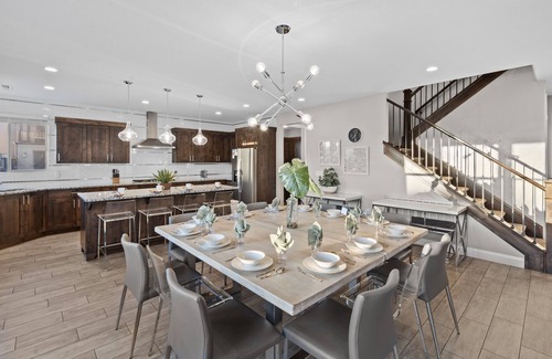 Santa Clara House | Paradise Village Resort 97| Private Hot Tub, Games, Ping Pong Table, Arcade Basketball, and More
