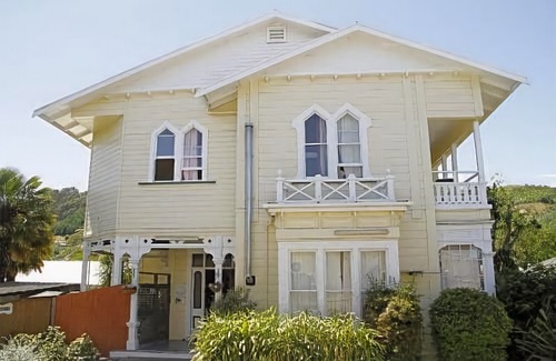 Nelson Hotel | Paradiso Backpackers