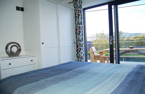 Dolgellau House | Paradwys A Stunning 5* Holiday Home With Hot Tub and Fire Pit