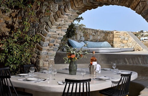 Platis Gialos Villa | Paraga Scorpios Villa 2 7mins walk to beach by Calypso Sunset Villas