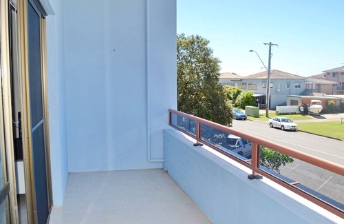 South West Rocks Apartment | Paragon Apartment 3 - walk to the beach