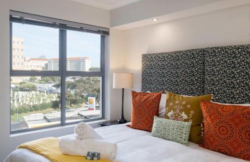 Observatory Apartment | Paragon NOMAD Walk to Restaurants Trendy Central