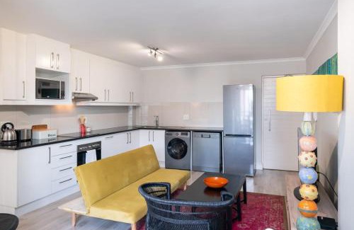Observatory Apartment | Paragon NOMAD Walk to Restaurants Trendy Central