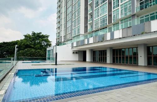 Central District Apartment | Paragon Residence 8-12pax-Big Balcony with BBQ
