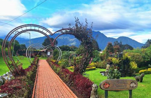 Banos de Agua Santa Bed & Breakfast | Paraiso Orquideario