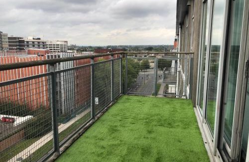 Swindon Apartment | Paramount Views