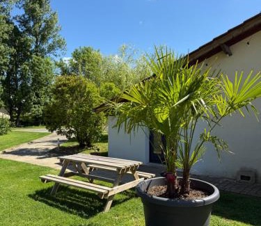 Saint-Etienne-sur-Reyssouze Bed & Breakfast | Parc de la Charmille