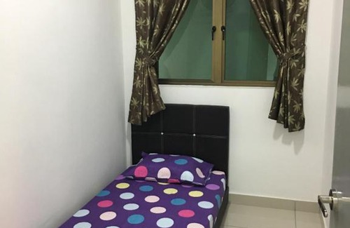 Taman Saujana House | Parc Regency Serviced Apartment D-10-19