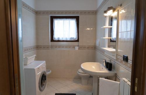 Corsico Apartment | Parcheggio Privato - Appartamento a Milano