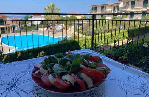 Scalea Apartment | Parco Meridiana ****