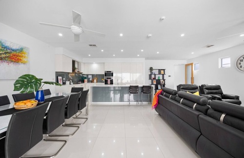 West Beach House | Parea on Cavendish - Beach Views!