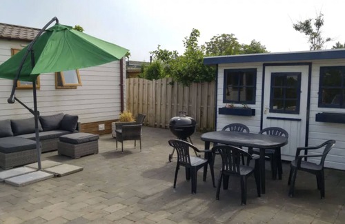 Petten Ski Chalet | Parel op 5 Minuten Afstand van het Strand en op 5 Sterren Camping de Watersnip