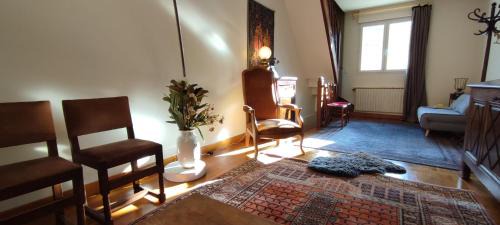 13th Arrondissement House | PARIS AUTHENTIC HOUSE Entier 1920's House Métro Line 7 For Groups