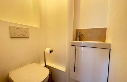 Quartier de la Roquette Apartment | Paris Centre .appartement Familial Calme et Ensoleillé