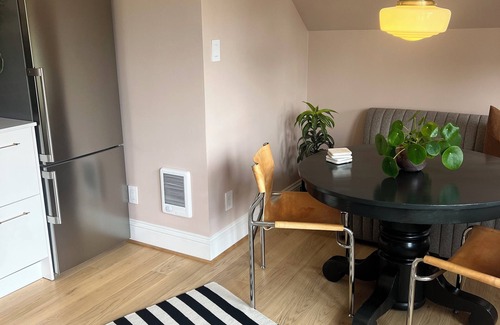 Irvington Apartment | Parisian 1-bedroom apartment in the heart of NE Portland/ Historic Irvington