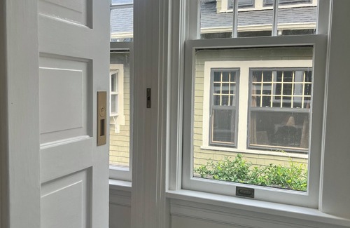 Irvington Apartment | Parisian 1-bedroom apartment in the heart of NE Portland/ Historic Irvington