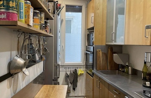 Saint-Vincent-de-Paul Apartment | Parisian apartment near Montmartre