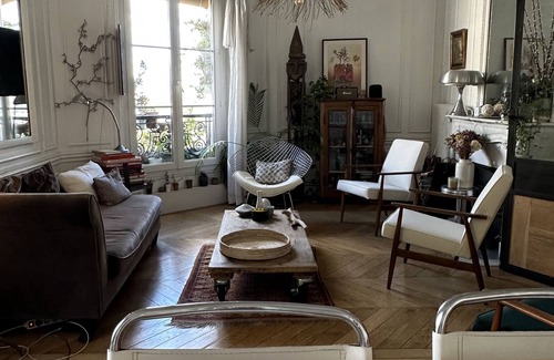 Saint-Vincent-de-Paul Apartment | Parisian apartment near Montmartre