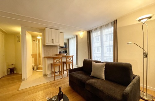 Vivienne Apartment | Parisian Home | S02040 | Studio | Bourse