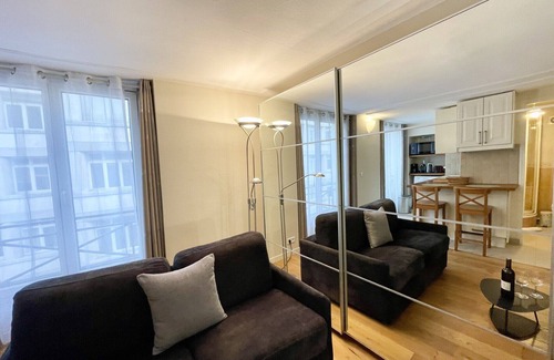 Vivienne Apartment | Parisian Home | S02040 | Studio | Bourse