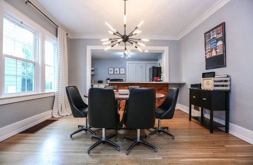 Rochester Apartment | Park Ave mid century modern abode 3bdrm!