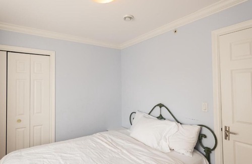 Marpole House | Park House - Double Room