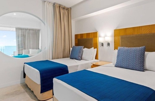 Marina Mazatlan Hotel | Park Royal Mazatlan Beach-View 1BR Condo for Memorable Vacations
